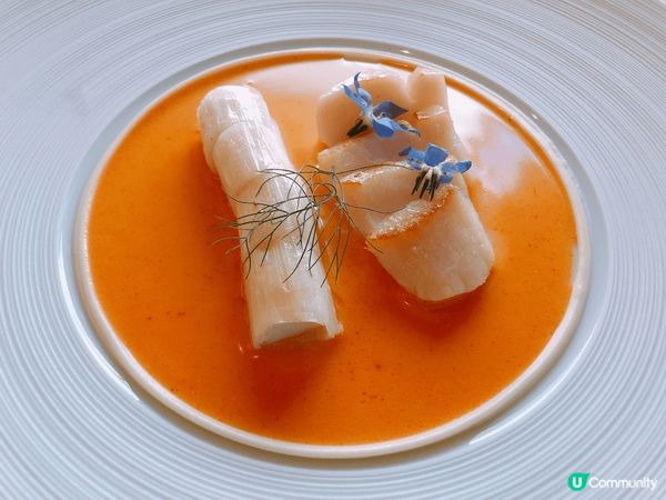 位於港島香格里拉酒店56樓的Petrus，是米芝蓮一星餐廳🌟...