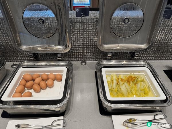 上星期去咗荃灣西如心酒店staycation，朝早嘆咗個自助...