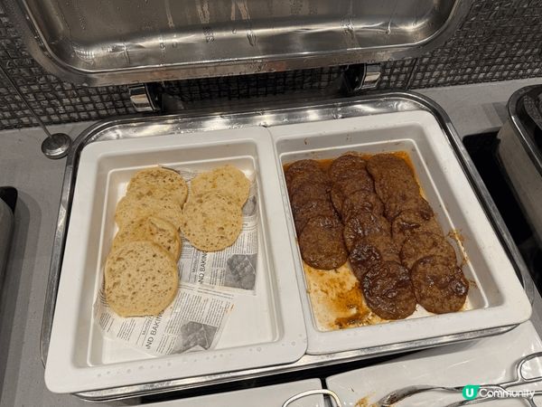 上星期去咗荃灣西如心酒店staycation，朝早嘆咗個自助...