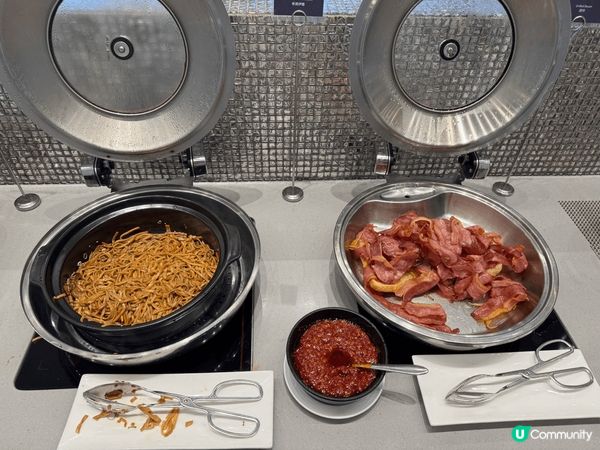 上星期去咗荃灣西如心酒店staycation，朝早嘆咗個自助...