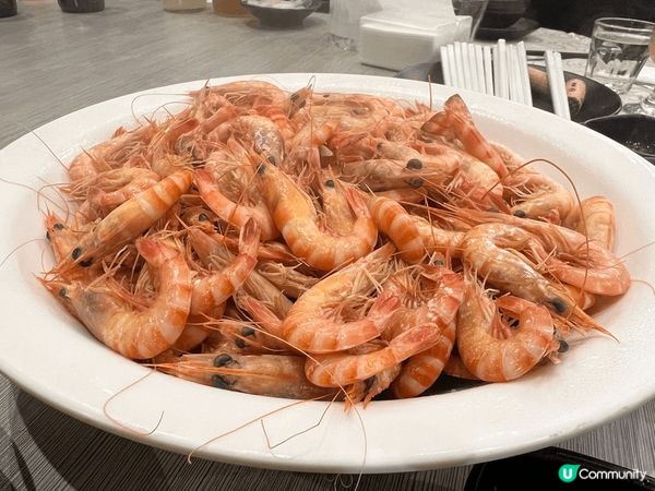 食海鮮好去處，到屯門三聖海鮮街買海鮮，再去酒樓加工，正