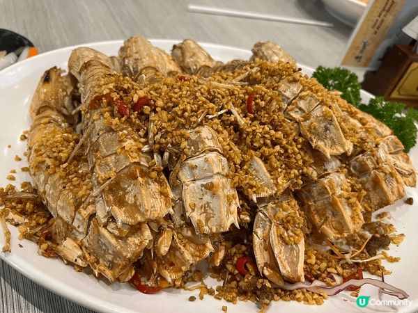 食海鮮好去處，到屯門三聖海鮮街買海鮮，再去酒樓加工，正