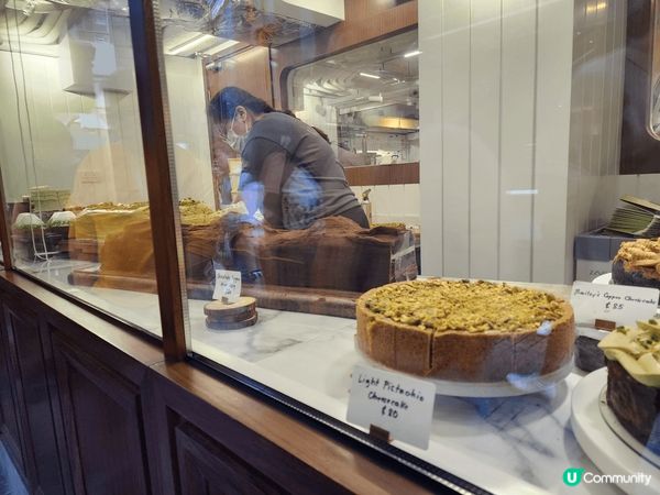 Weekend閒逛中環，由ifc去大館，沿路必停blue b...