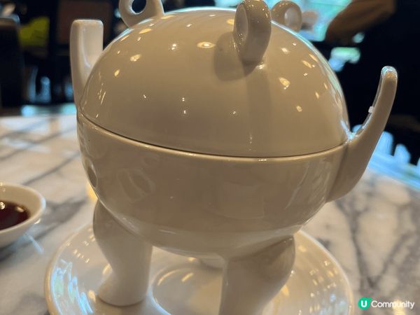 台北故宮晶華酒店，位於故宮博物院旁邊，餐點造型模仿故宮的藝術...