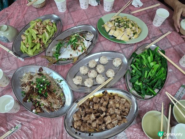 簡單遊覽了沙頭角的水天一色，再去鴨洲、吉澳吃客家菜