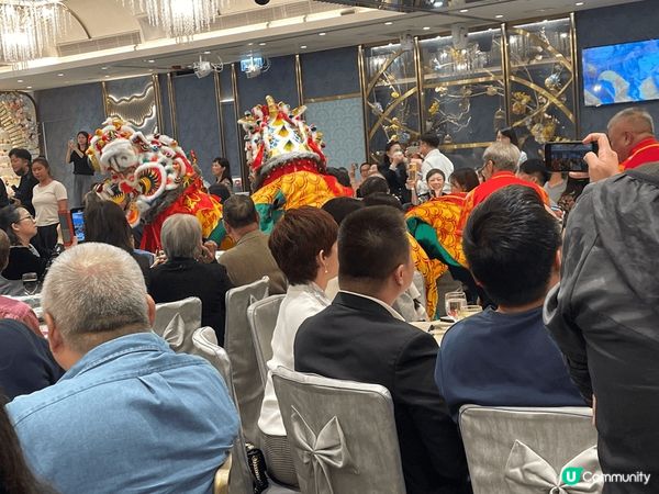 去年朋友婚宴，非常高興
