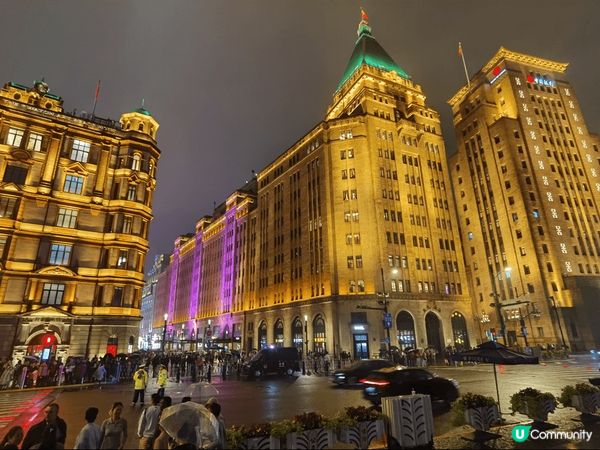 今次華東遊，可以到黃埔江邊感受一下它繁華的景象；西湖的夜景亦...