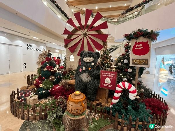 太古廣場的聖誕佈置一向令人期待，每年我都會來這看看的聖誕佈置...