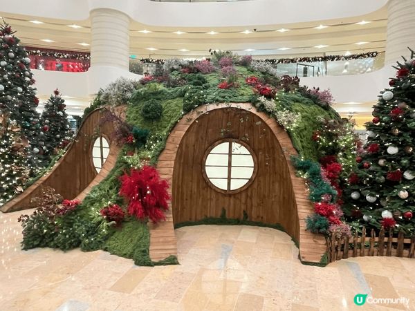 太古廣場的聖誕佈置一向令人期待，每年我都會來這看看的聖誕佈置...