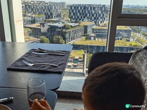 深圳crown酒店staycation. 近近地，好好玩，風...