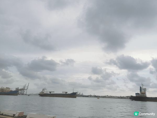 台灣高雄香蕉碼頭及大港橋誇港旋轉橋，值得去