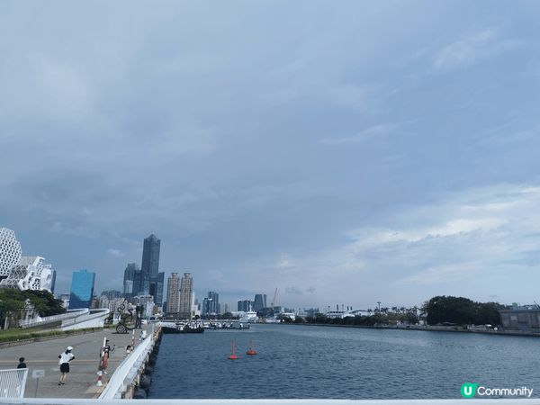 台灣高雄香蕉碼頭及大港橋誇港旋轉橋，值得去