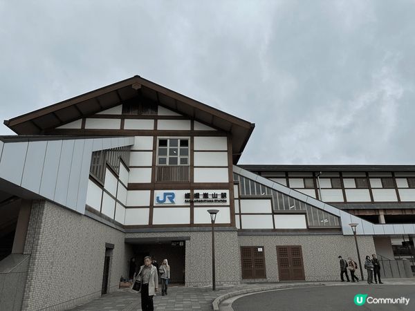 大阪嵐山竹林小徑，旅客必到打卡景點，11月尾，楓葉剛開始紅，...