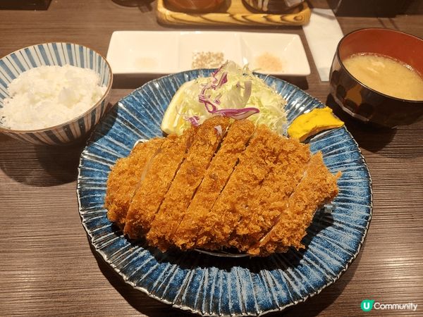 炸豬排 檍(とんかつ檍) 大通店, 這家炸豬排的厚度非常札實...