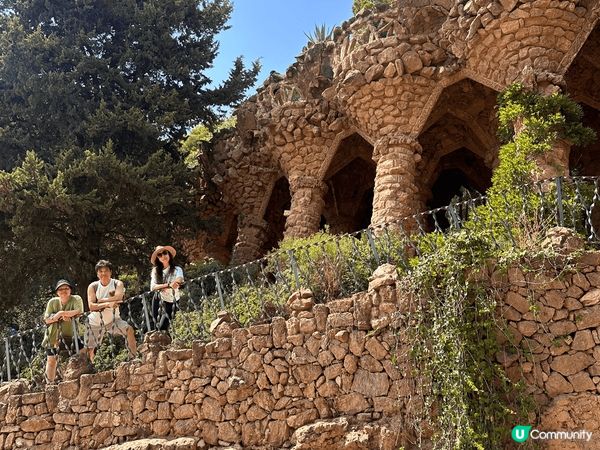 佢幫我是一個很多歷史延續的地方，很多建築物都保留着古代藝術的...