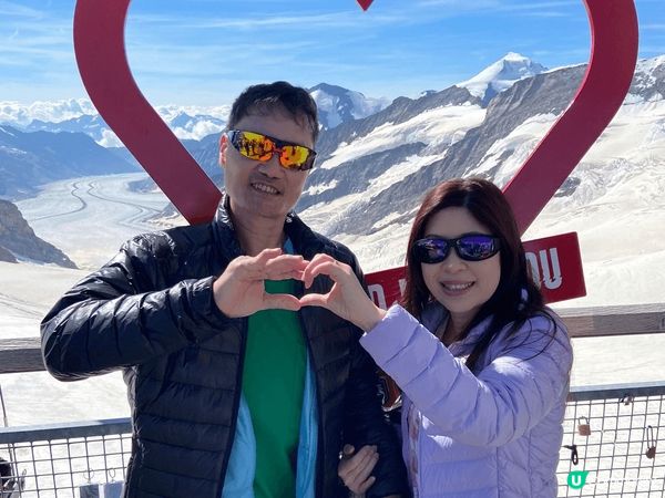 在少女峰上飲返杯咖啡，享受Top of Europe 嘅滋味...