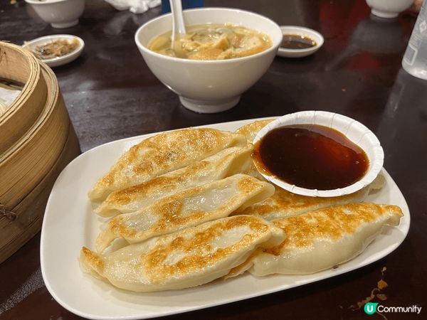 杭洲小籠湯包，係中正紀念堂隔離，價錢相宜，味道好好食