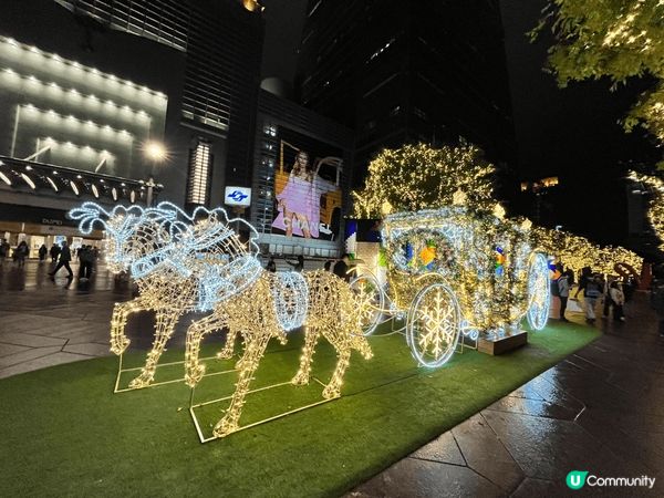 台北101及信義商圈的聖誕夜，步入年底，各家購物中心紛紛開始...