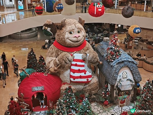 今年，太古廣場將為熱愛聖誕的您呈獻一場超乎想像的盛大聖誕慶典...