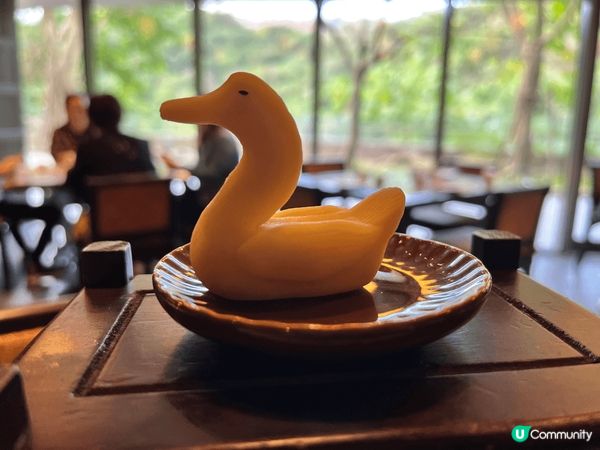 台北故宮晶華酒店鄰近故宮博物院，最具特色的菜餚是仿造故宮珍寶...