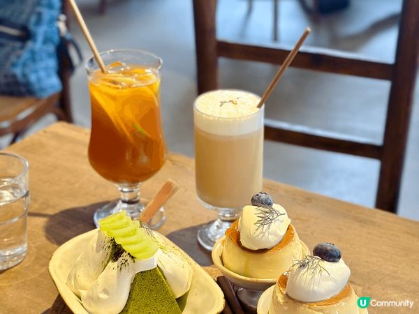 第一張圖片為茶木的甜品-曲奇巧克力蜜糖磚塊，焗得金黃的多士配...