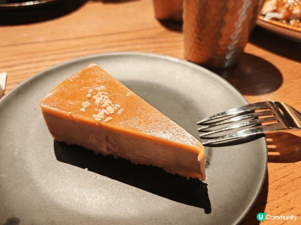 士多啤梨蓉配奶凍，Omakase 內配嘅甜品，伯爵茶芝士蛋糕...