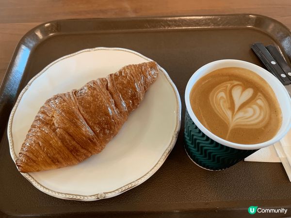 呢幾張相係我之前去首爾旅行影的 嗰度既cafe 好多位座 唔...