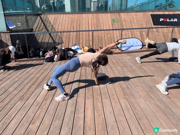 秋冬吸收陽光☀️好推介，金鐘行一陣就到添馬公園，可以望吓海，...