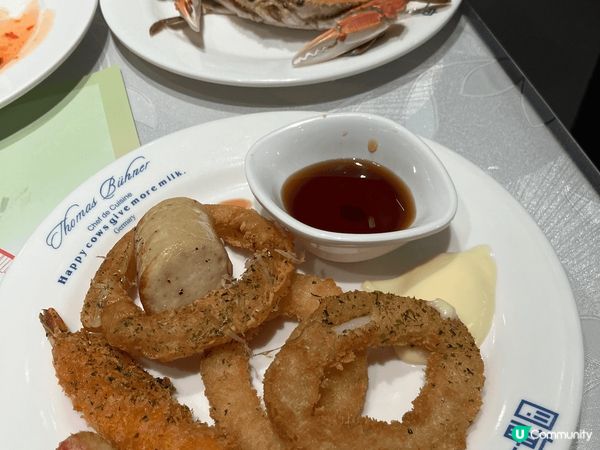 四海一家自助晚餐，性格比高，由17:00-21:00，食足4...