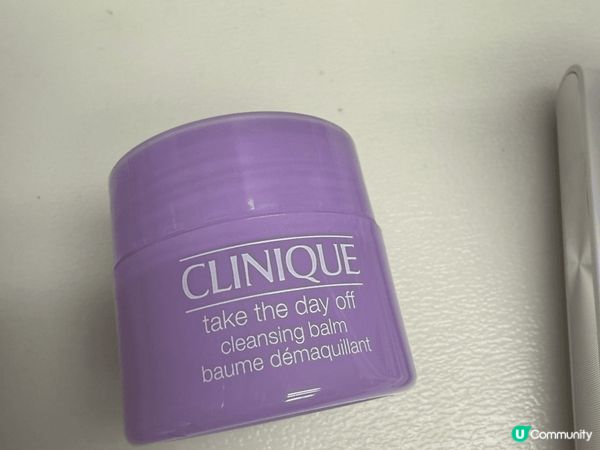 Clinique 卸妝膏好用唔油，唔會用完生粒粒，推介～