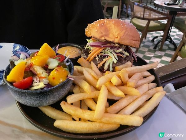 聖誕氣氛🎄香港落雪❄️灣仔囍帖街♥️露台西餐廳🍽️