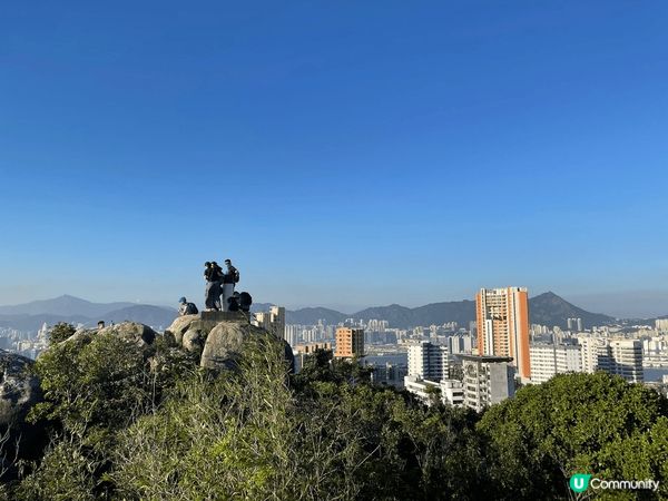 秋冬一定係係香港行山！我推薦紅香爐峰俾大家輕鬆行山打卡🤭 行...