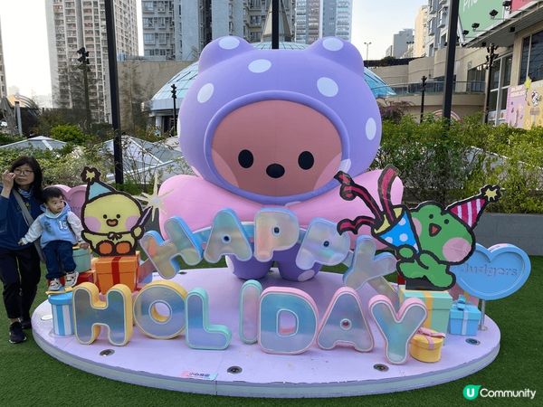 聖誕帶小朋友黎荃灣廣場就岩晒啦，好多小朋友好熱鬧，又有吹氣滑...