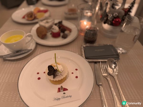 剛剛生日去左半島酒店食自助餐，餐廳送蛋糕