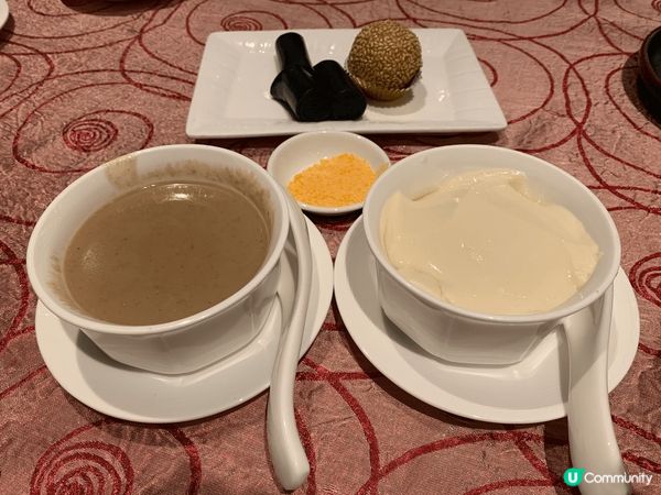 以上三張相分別是聖誕限量版蛋糕、薑汁湯圓、豆腐花、核桃糊、芝...