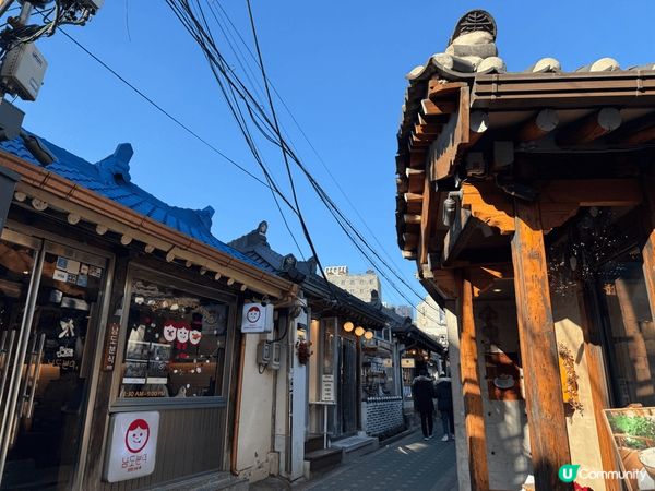 12月去韓國真係好有聖誕氣氛架，今次黎到益善洞見到好多餐廳都...