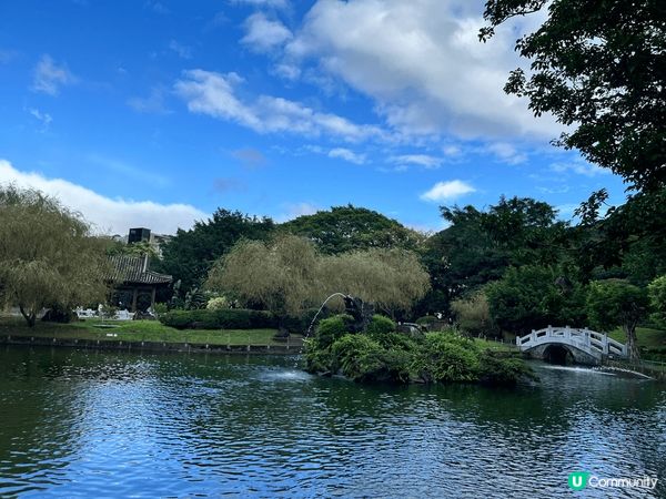 台北故宮博物院有豐富的古物收藏，令人目不暇給的珍寶，建築本身...