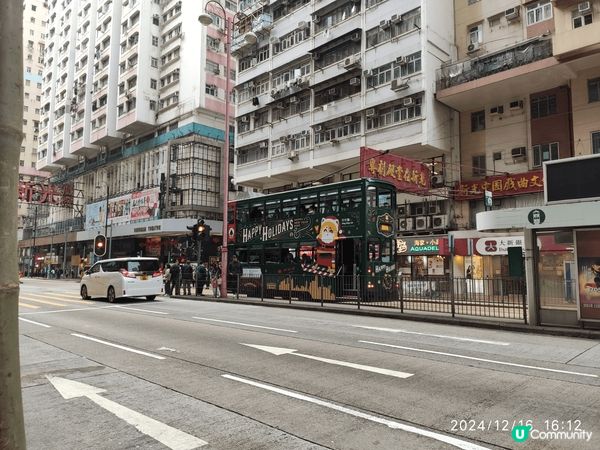 1. 由北角坐船到觀塘時在船上看到的日落，太迷人了