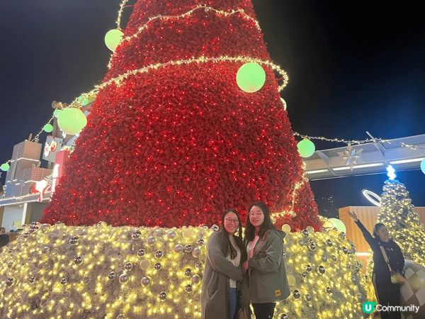 襯聖誕節🎄前有時間，就緊係相約閏蜜去海港城正門同d聖誕佈置打...