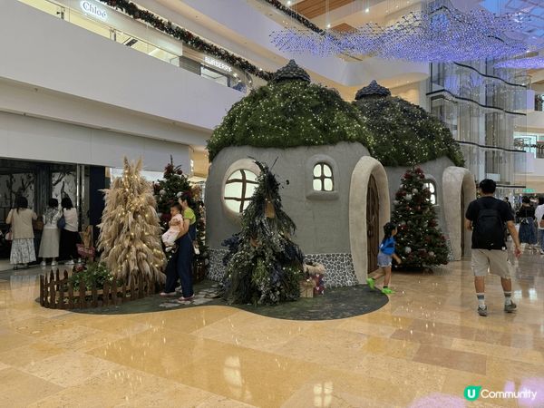 金鐘太古廣場，今年有很多聖誕裝飾，充滿聖誕氣氛，適合一家大細...