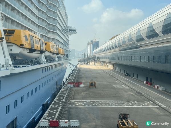 等左咁耐，終於有大型郵輪?香港喇！人生第一次坐郵輪去旅行，今...