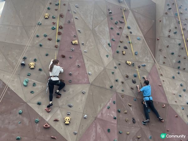 等左咁耐，終於有大型郵輪?香港喇！人生第一次坐郵輪去旅行，今...