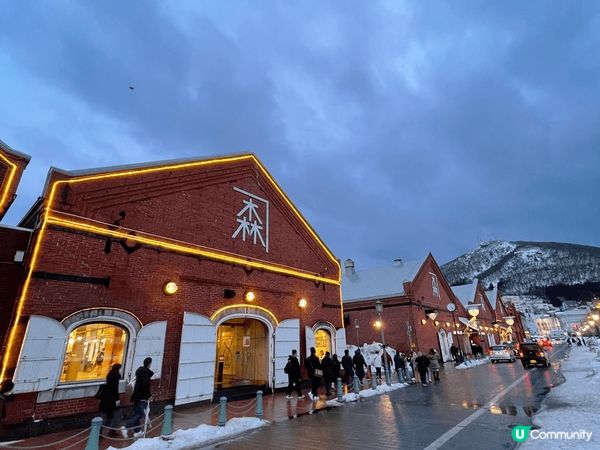 我最喜歡北海道冬天這個地方，周圍都白濛濛一片，每個地方也很美...