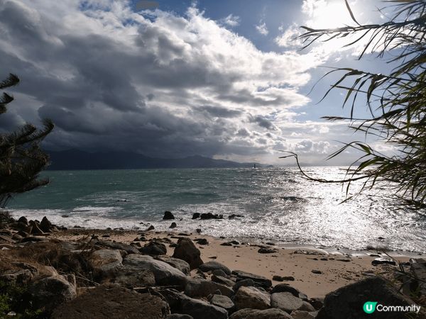 福岡系島必吃甜點！這個兩層高的木棚的作用有如鹽田，用來儲蓄海...