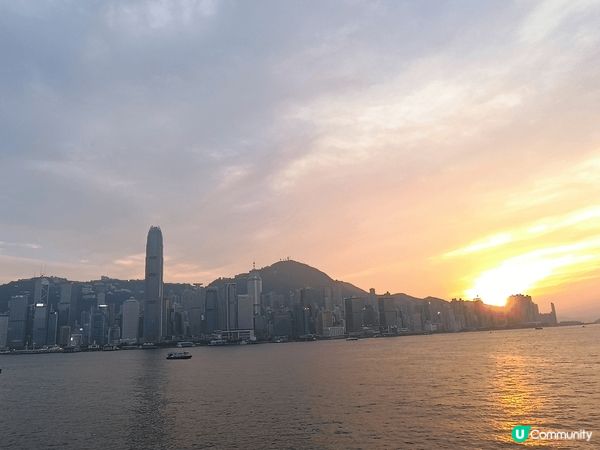因為係一個人少，又可以影到維多利亞港既好打卡地方