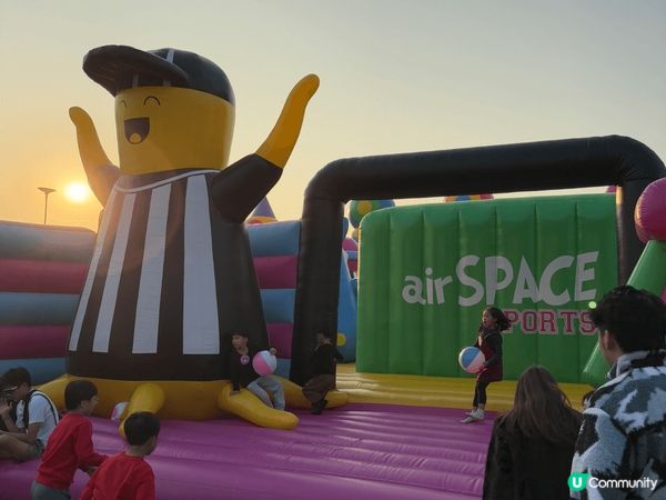 The Big Bounce, 位於西九既最大型跳彈充氣樂園...