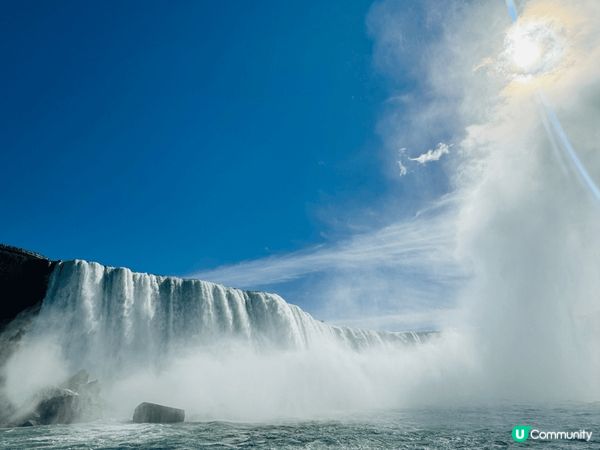 很適合旅遊的地方，加拿大瀑布，置身於大自然之中，震撼的一天。