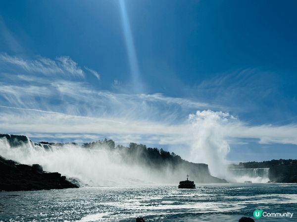 很適合旅遊的地方，加拿大瀑布，置身於大自然之中，震撼的一天。