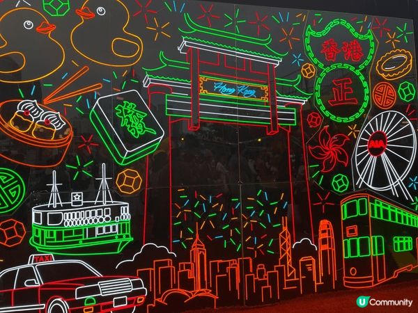 第一張係ifc 中場 Santa house外的打卡位，聖誕...