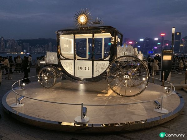 圖一圖二是今年Dior 於K11的event 佈置，個人覺得...